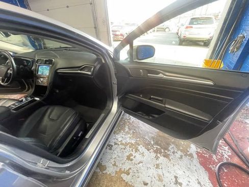 Used 2020 Ford Fusion Energi Titanium image 28