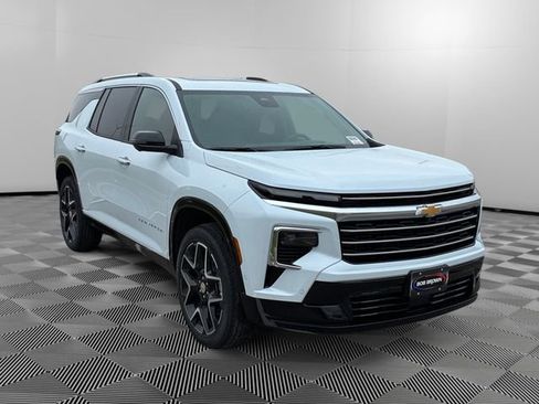 New 2026 Chevrolet Traverse High Country w/ LPO, Floor Liner Package AWD/4WD image 7