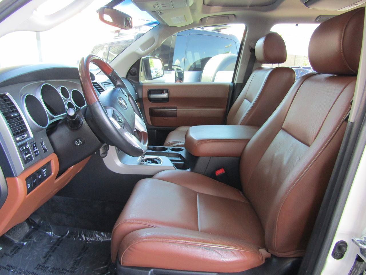 Used 2016 Toyota Sequoia Platinum AWD/4WD image 9
