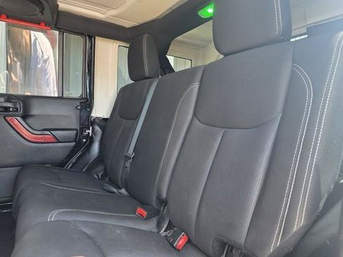 Used 2013 Jeep Wrangler Unlimited Sahara w/ Connectivity Group AWD/4WD image 17