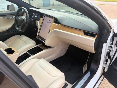 Used 2019 Tesla Model S Performance AWD/4WD image 35