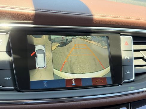 Used 2018 Buick Enclave Avenir w/ Avenir Technology Package FWD image 21