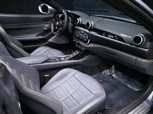 Used 2022 Ferrari Portofino M RWD image 68