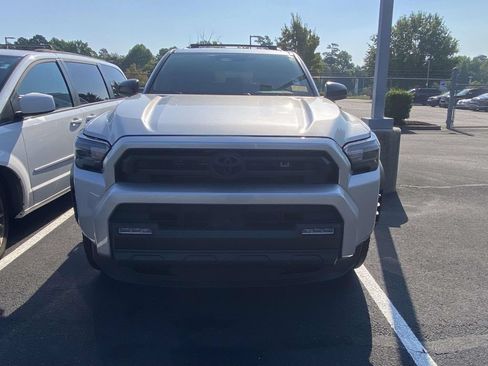 Used 2026 Toyota 4Runner SR5 AWD/4WD image 2