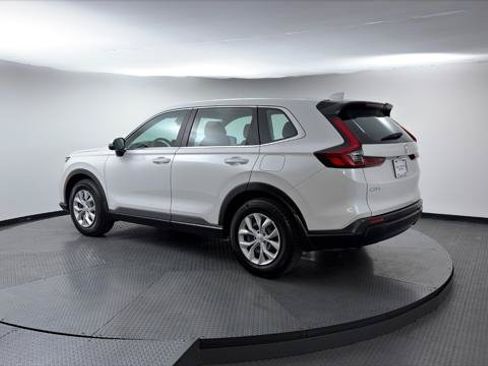 Used 2024 Honda CR-V LX image 6