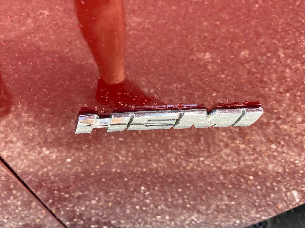 Used 2014 Dodge Challenger R/T RWD image 14