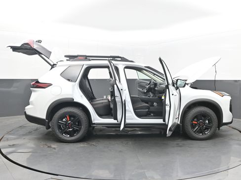 New 2026 Nissan Rogue SV image 45
