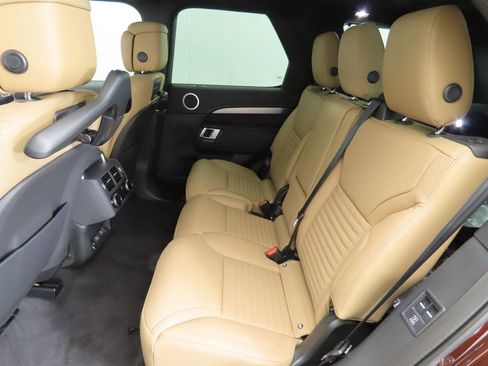 New 2026 Land Rover Discovery Limited Edition image 21