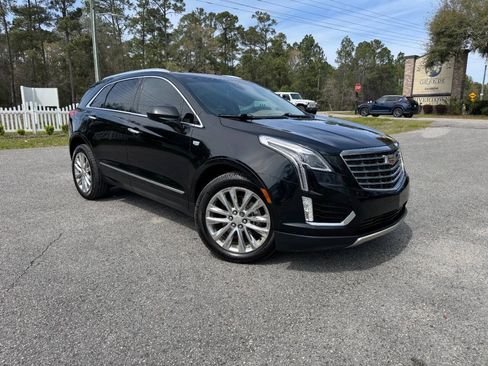 Used 2017 Cadillac XT5 Platinum AWD/4WD image 8