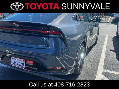 Used 2024 Toyota Prius Limited w/ Limited Premium Package FWD image 2