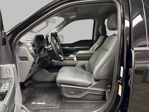 New 2025 Ford F150 XLT w/ Equipment Group 302A MID image 9