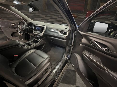 Certified 2021 GMC Acadia SLT w/ Technology Package image 17