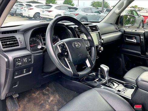 Used 2020 Toyota 4Runner TRD Off-Road Premium AWD/4WD image 16