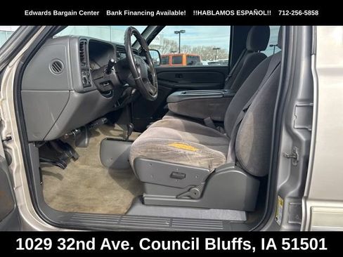 Used 2006 Chevrolet Silverado 2500 LT w/ Onstar Plus Package AWD/4WD image 12