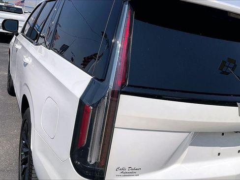 Used 2024 Cadillac Escalade Sport Platinum w/ LPO, ONYX Package AWD/4WD image 29