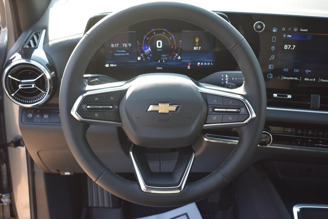 New 2027 Chevrolet Equinox LT w/ Safety and Technology Package FWD image 17