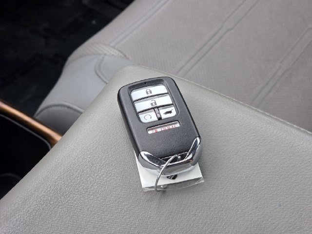 Used 2022 Honda CR-V Touring image 32