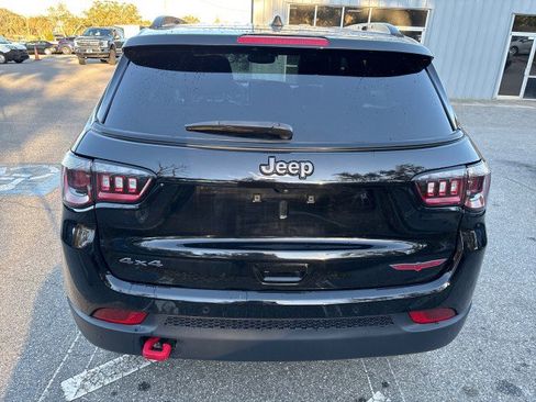 Used 2024 Jeep Compass Trailhawk image 8