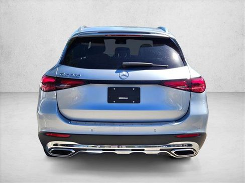 Used 2026 Mercedes-Benz GLC 300 image 8