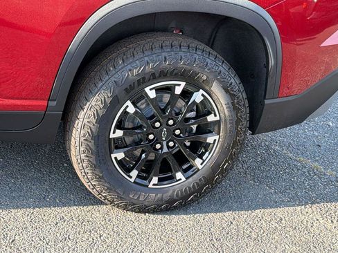 New 2026 Chevrolet Traverse Z71 w/ Enhanced Driving Package AWD/4WD image 9