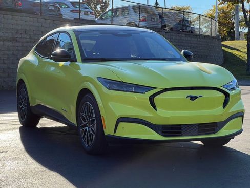 New 2025 Ford Mustang Mach-E Premium image 39