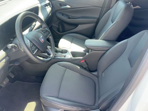 Used 2025 Buick Encore GX Preferred image 9