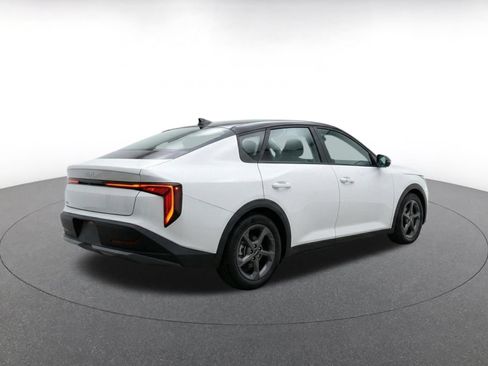 Used 2025 Kia K4 FWD image 9
