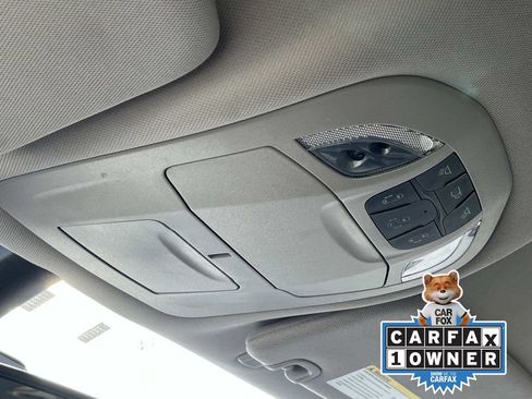 Used 2024 Chrysler Pacifica Select image 34