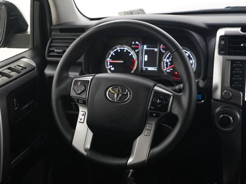 Used 2022 Toyota 4Runner Limited AWD/4WD image 14