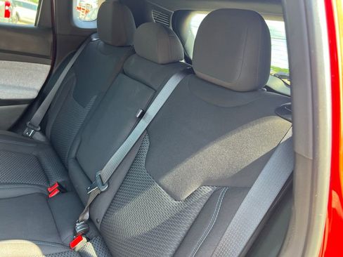 Used 2025 Jeep Compass Sport image 22