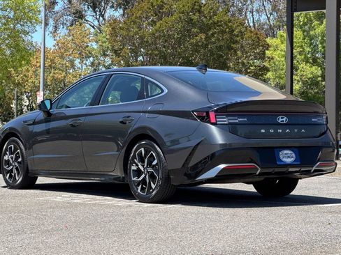 Used 2025 Hyundai Sonata SEL FWD image 6