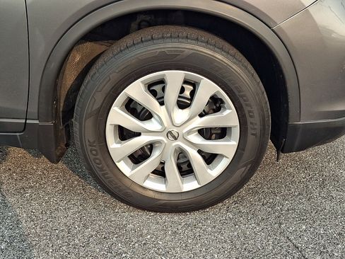 Used 2019 Nissan Rogue S AWD/4WD image 8