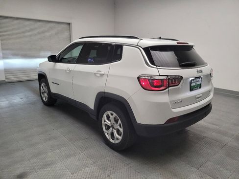 Used 2025 Jeep Compass Latitude w/ Sun & Sound Group AWD/4WD image 5