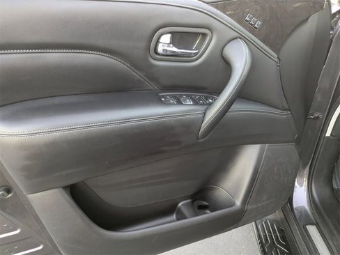 Used 2024 INFINITI QX80 Luxe image 15