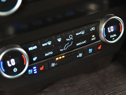 Used 2021 Ford Expedition Limited image 30