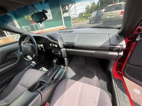 Used 1993 Chevrolet Camaro Z28 RWD image 16