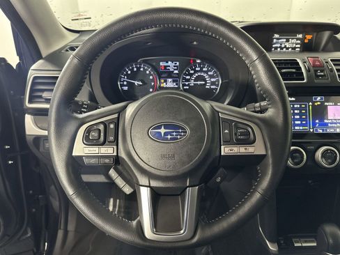 Used 2018 Subaru Forester 2.5i Touring w/ Popular Package #3B image 18