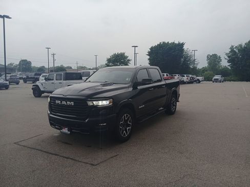 Used 2025 RAM 1500 Laramie w/ Sport Appearance Package AWD/4WD image 4