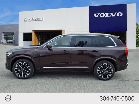 New 2026 Volvo XC90 T8 Plus w/ Protection Package Premier AWD/4WD image 6