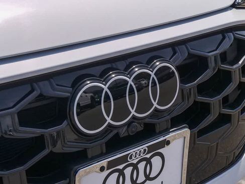 New 2026 Audi Q3 quattro 2.0T AWD/4WD image 5