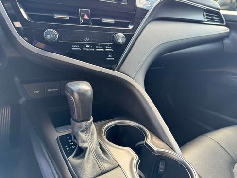 Used 2021 Toyota Camry SE AWD/4WD image 25