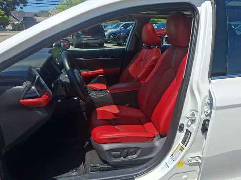Used 2021 Toyota Camry XSE AWD/4WD image 16