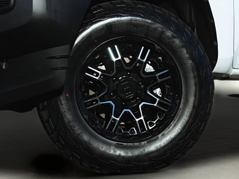 Used 2019 Toyota Tacoma SR RWD image 6