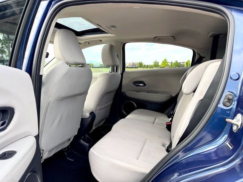 Used 2017 Honda HR-V EX image 11