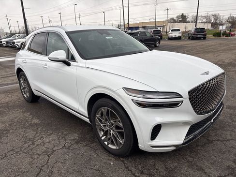 Used 2025 Genesis GV70 2.5T image 7