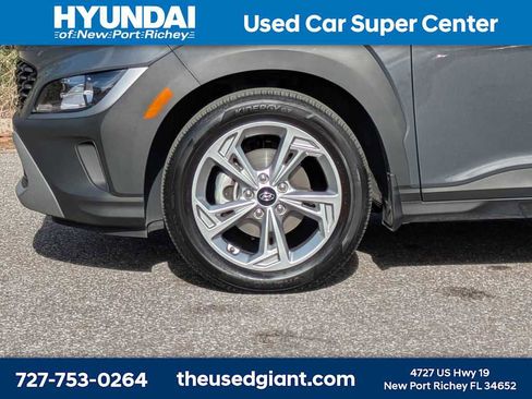 Used 2023 Hyundai Kona SEL w/ Winter Weather Package image 10