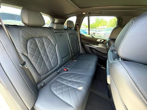 Used 2023 BMW X5 sDrive40i w/ M Sport Package RWD image 10