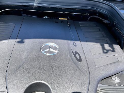 New 2026 Mercedes-Benz GLS 450 4MATIC image 16