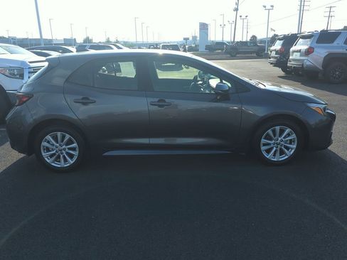 Used 2025 Toyota Corolla SE FWD image 9