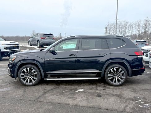 Used 2021 Volkswagen Atlas SEL R-Line image 4